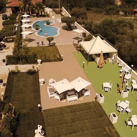 לינה וארוחת בוקר Mery