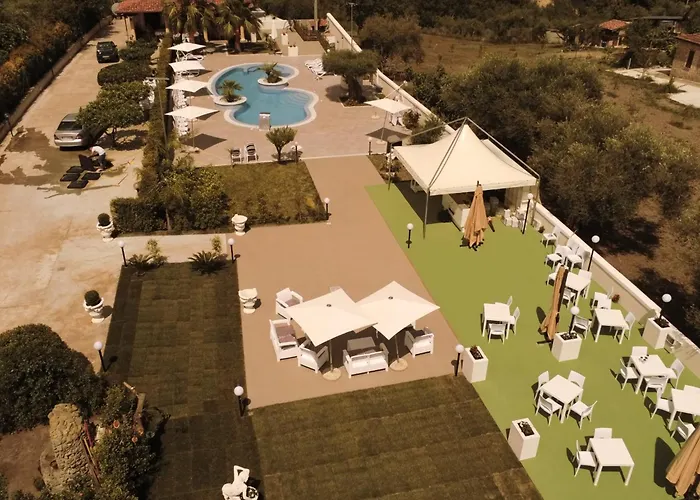 לינה וארוחת בוקר Mery